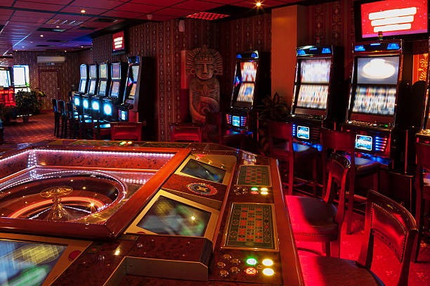 Slot tournament leaderboard with live betting options